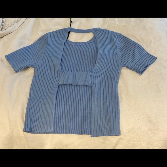 Baby blue open back Zara top - Picture 2 of 3